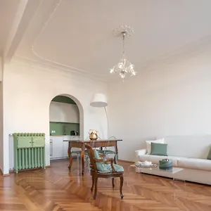 Venetian Palace R&r Apartamento