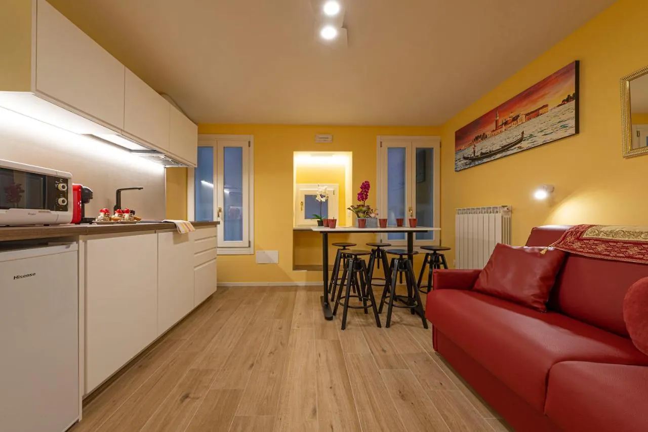 Nina Venice Apartment Italy